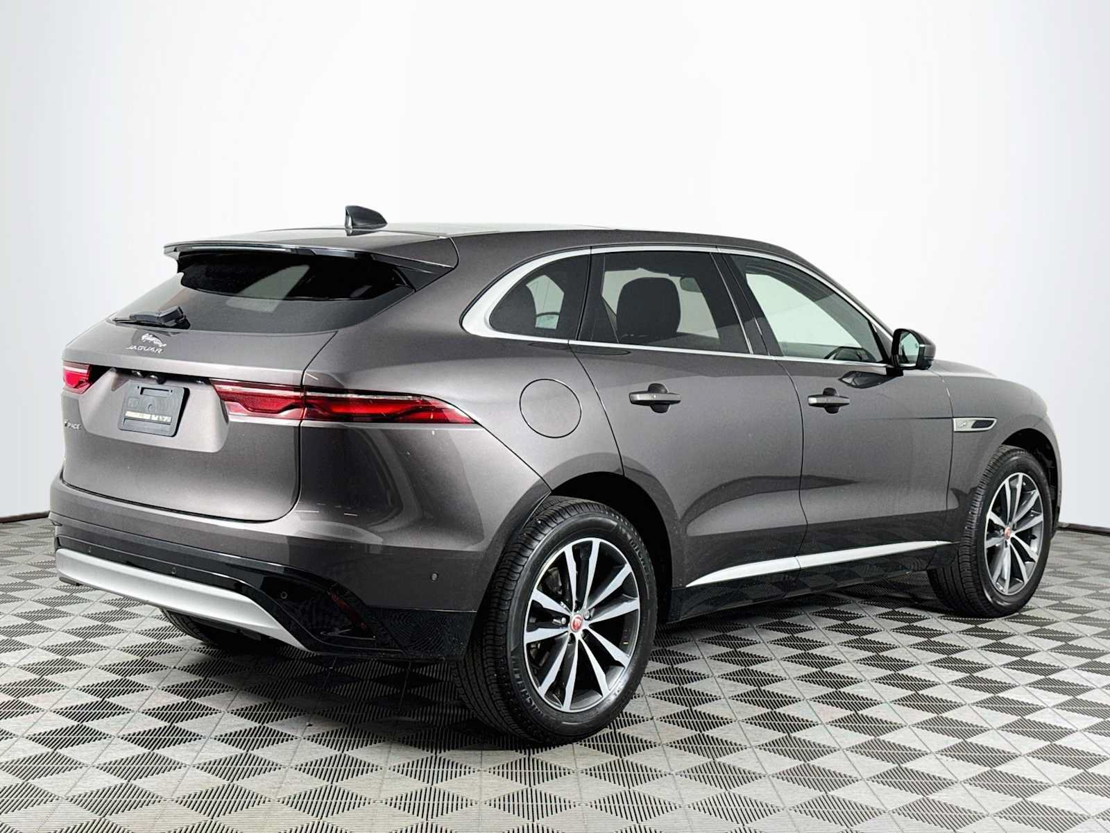Used 2021 Jaguar F-PACE S AWD/4WD image 5
