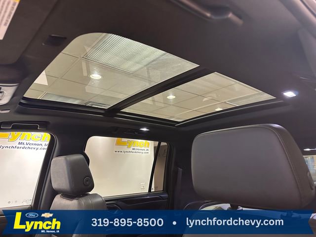 Used 2024 Chevrolet Suburban Z71 w/ Z71 Off-Road Package image 4