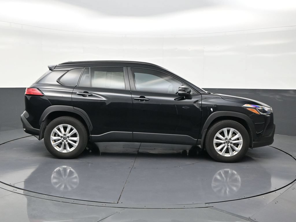 Used 2024 Toyota Corolla Cross LE FWD image 6