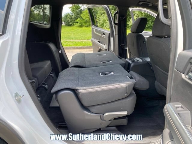Used 2025 GMC Acadia Elevation FWD image 42