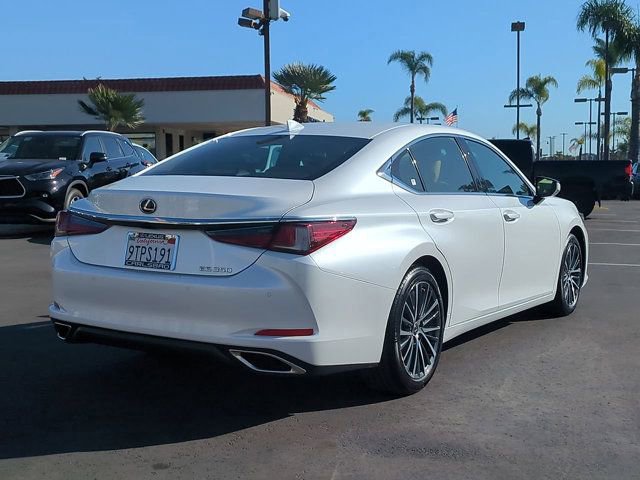 Used 2025 Lexus ES 350 w/ Premium Package image 5