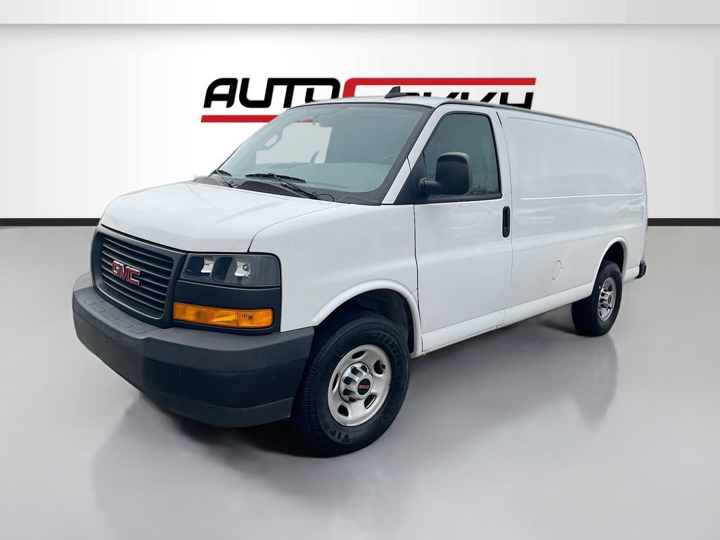 Used 2023 GMC Savana 3500 w/ Driver Convenience Package RWD image 3