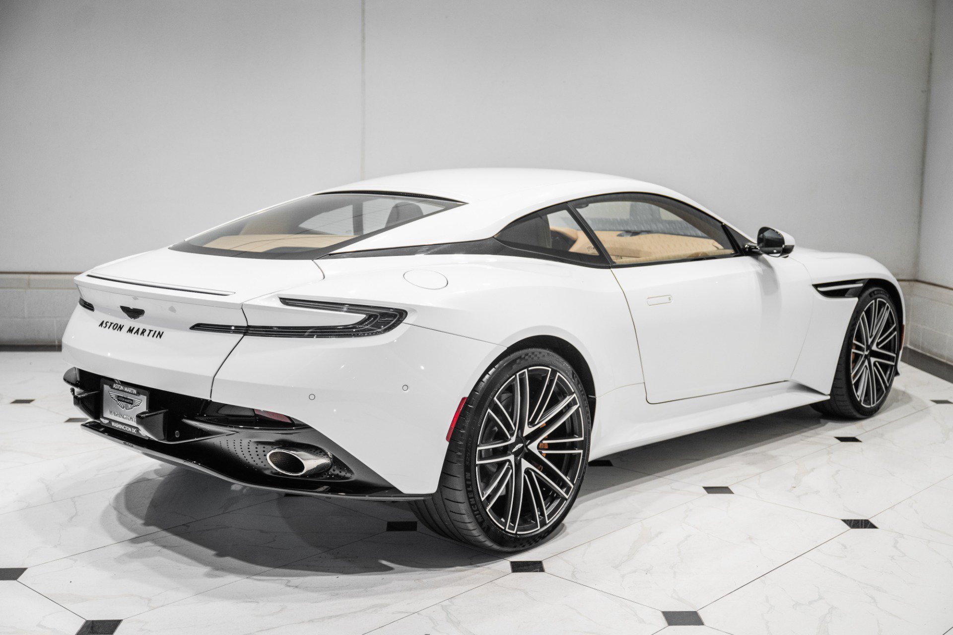 Used 2024 Aston Martin DB12 Coupe RWD image 43