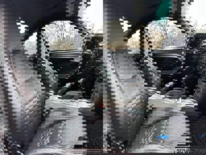 Used 2001 Porsche 911 Carrera 4 image 26