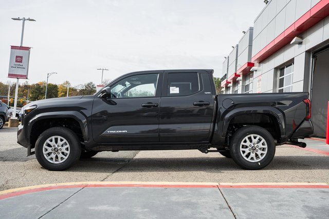 New 2025 Toyota Tacoma SR5 image 4