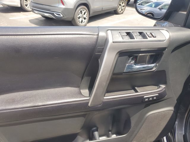 Used 2017 Toyota 4Runner Limited AWD/4WD image 20