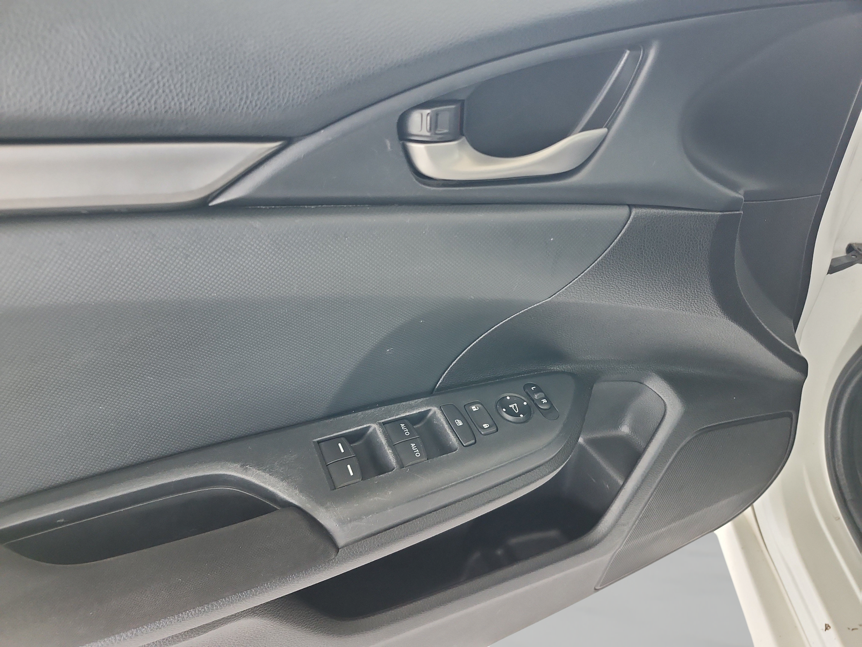 Used 2020 Honda Civic LX image 16