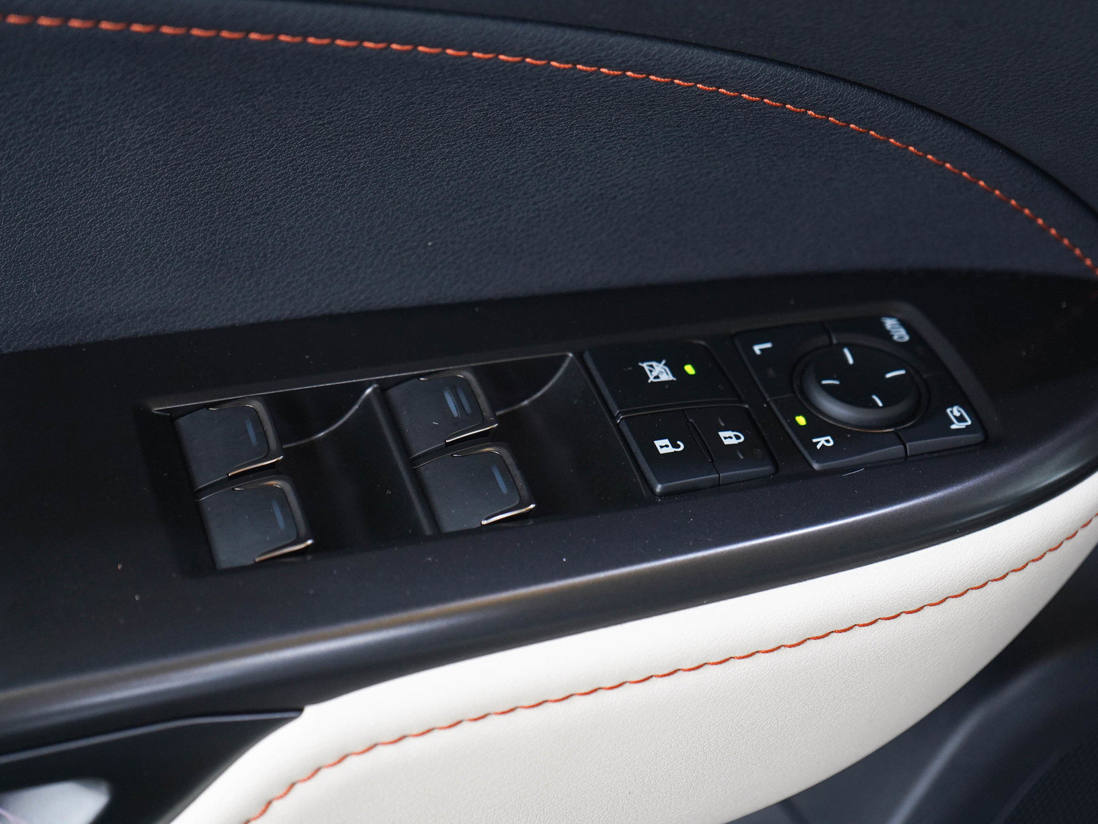 Used 2022 Lexus NX 350h AWD image 21