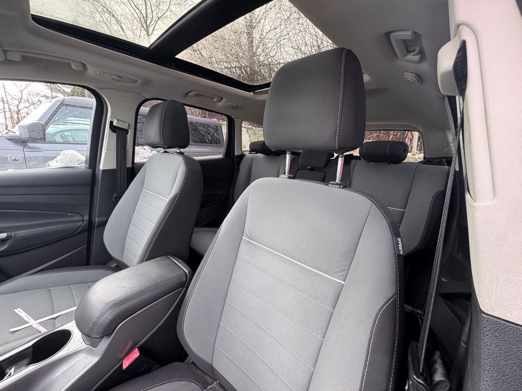 Used 2013 Ford Escape SE w/ Class II Trailer Tow Pkg image 9