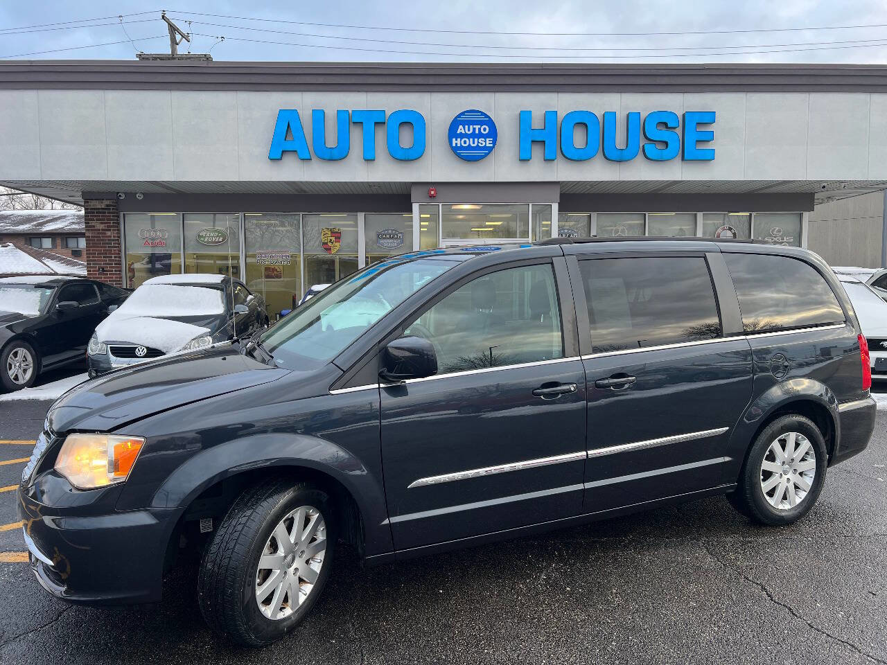 Used 2014 Chrysler Town & Country Touring