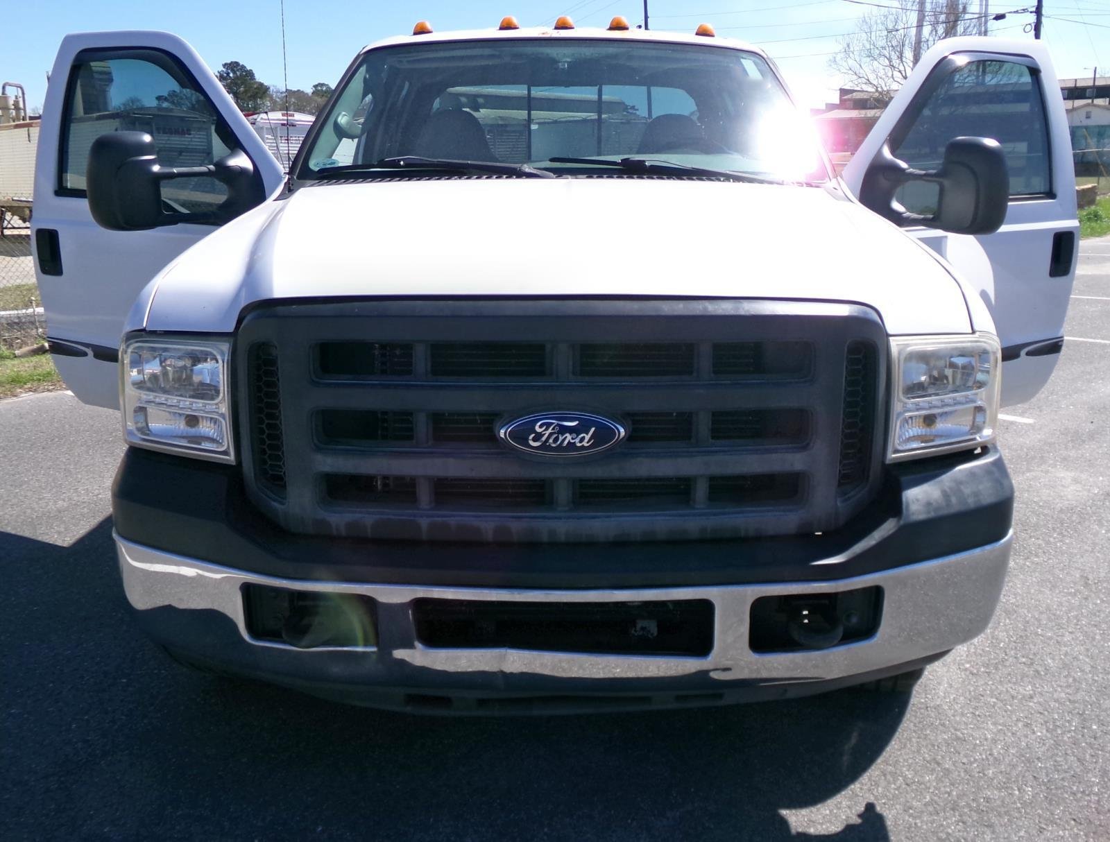 Used 2006 Ford F350 XL RWD image 7