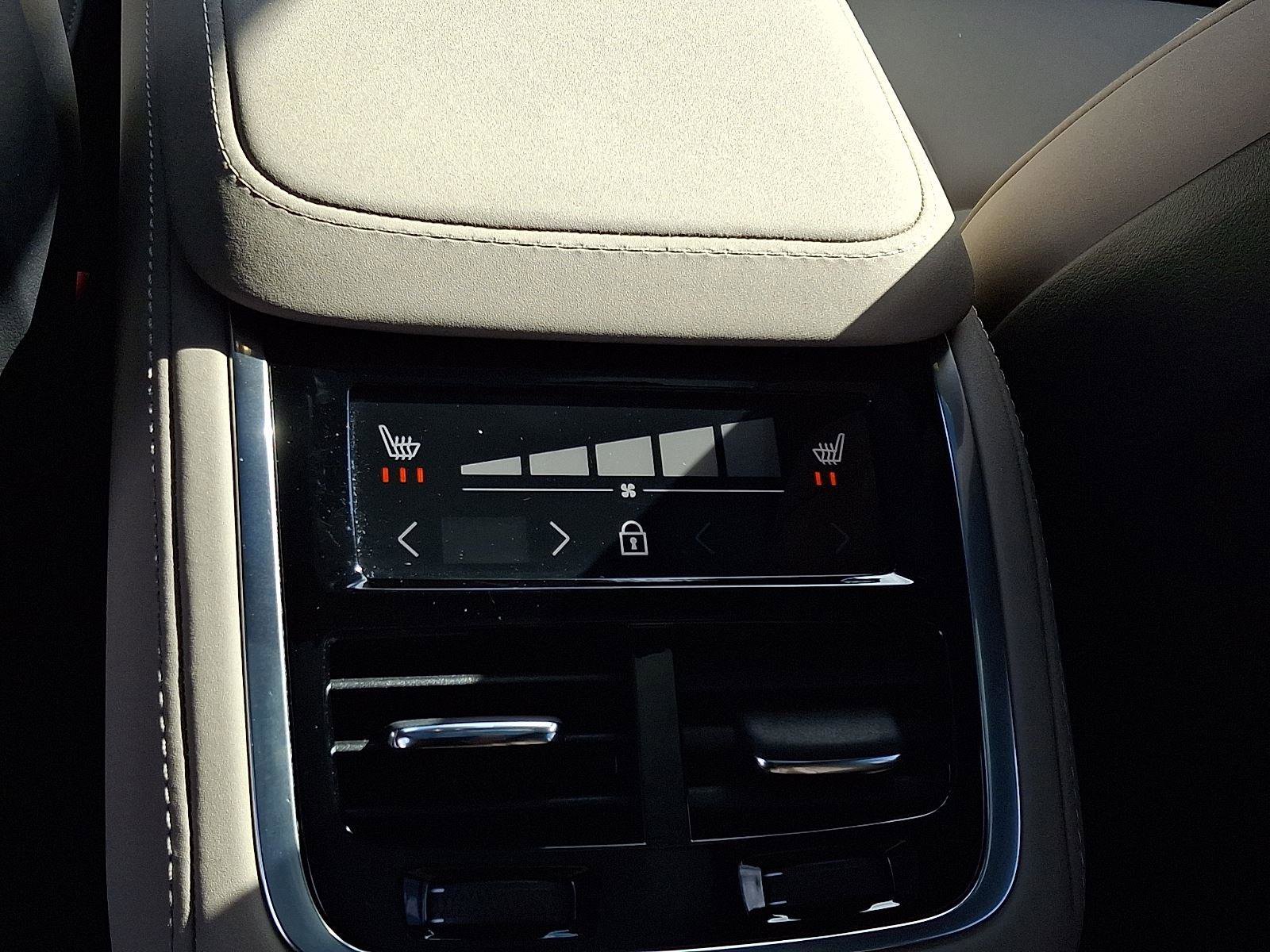 Certified 2025 Volvo XC90 B5 Plus image 12