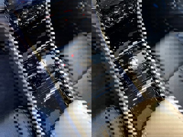 Used 2021 Jeep Grand Cherokee L Overland w/ Luxury Tech Group IV image 16