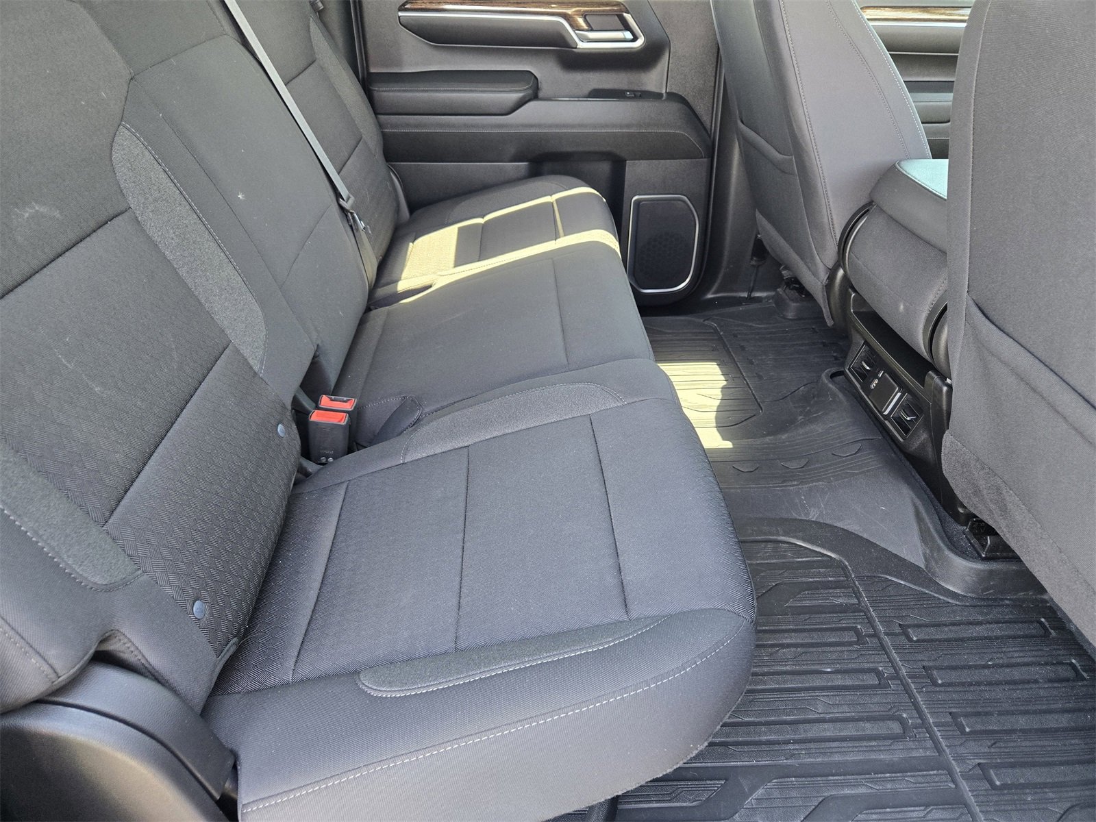 Used 2023 GMC Sierra 1500 SLE image 29