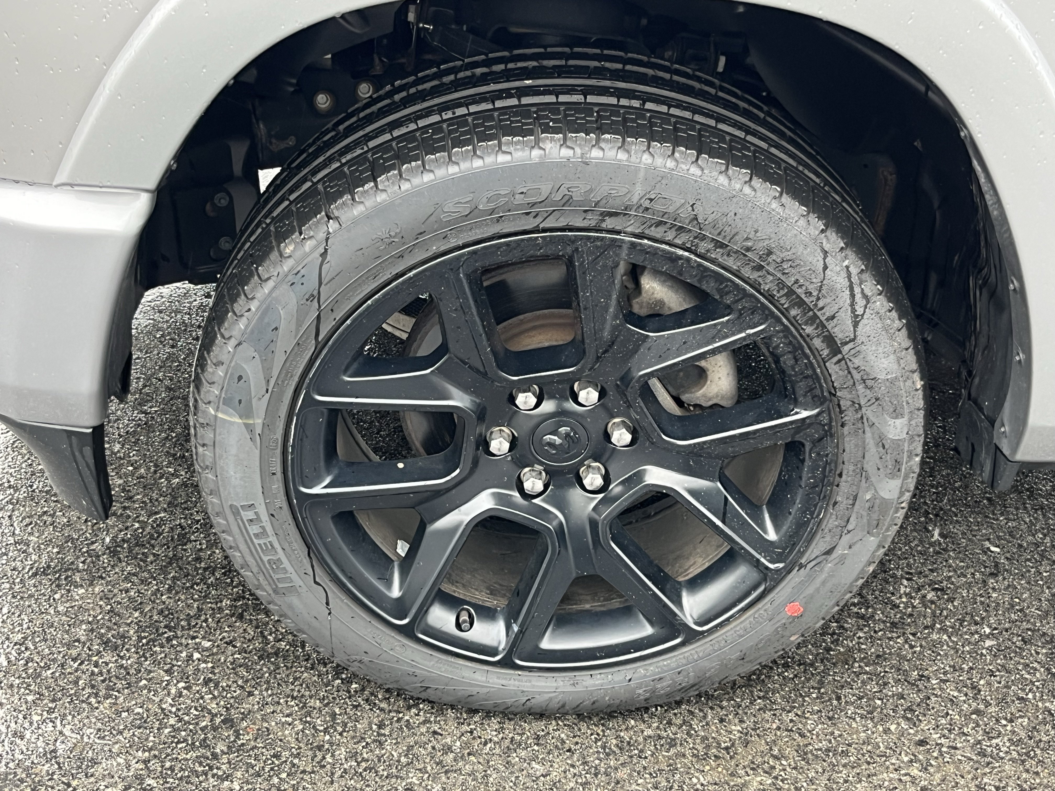 Used 2022 RAM 1500 Laramie AWD/4WD image 14