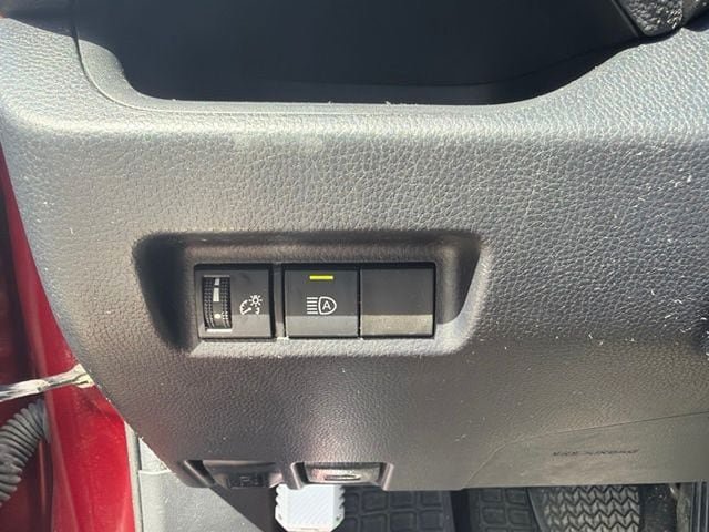 Used 2020 Toyota RAV4 LE w/ Carpet Mat Package FWD image 5