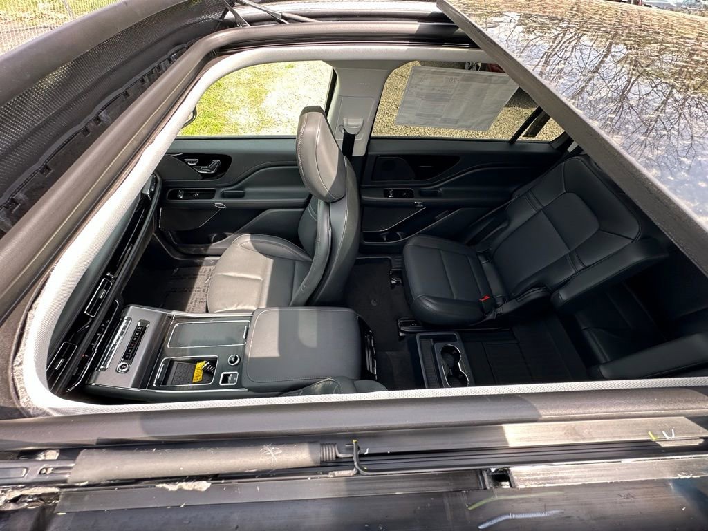 New 2026 Lincoln Aviator AWD image 5