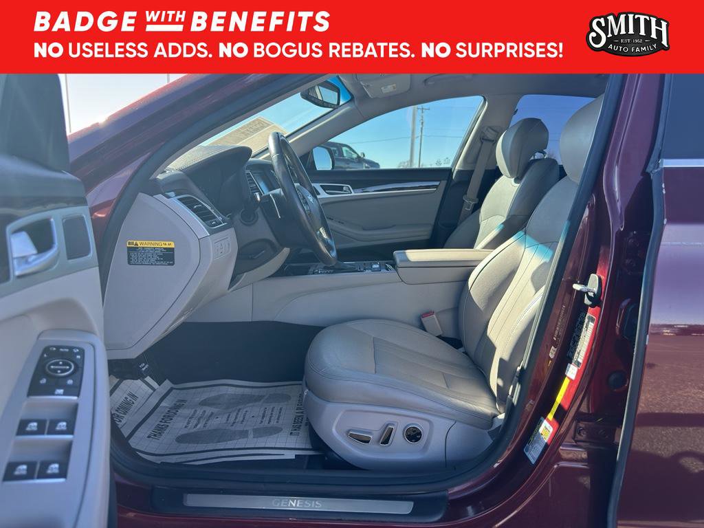 Used 2015 Hyundai Genesis 3.8 image 17