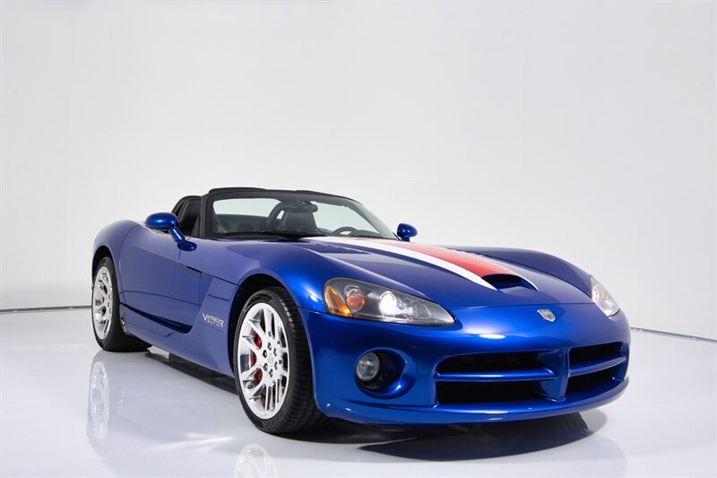 Used 2006 Dodge Viper SRT-10 RWD image 2