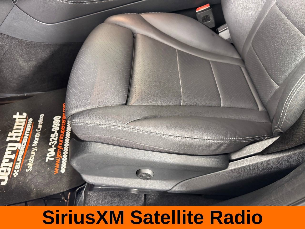 Used 2021 Mercedes-Benz GLC 300 4MATIC image 13