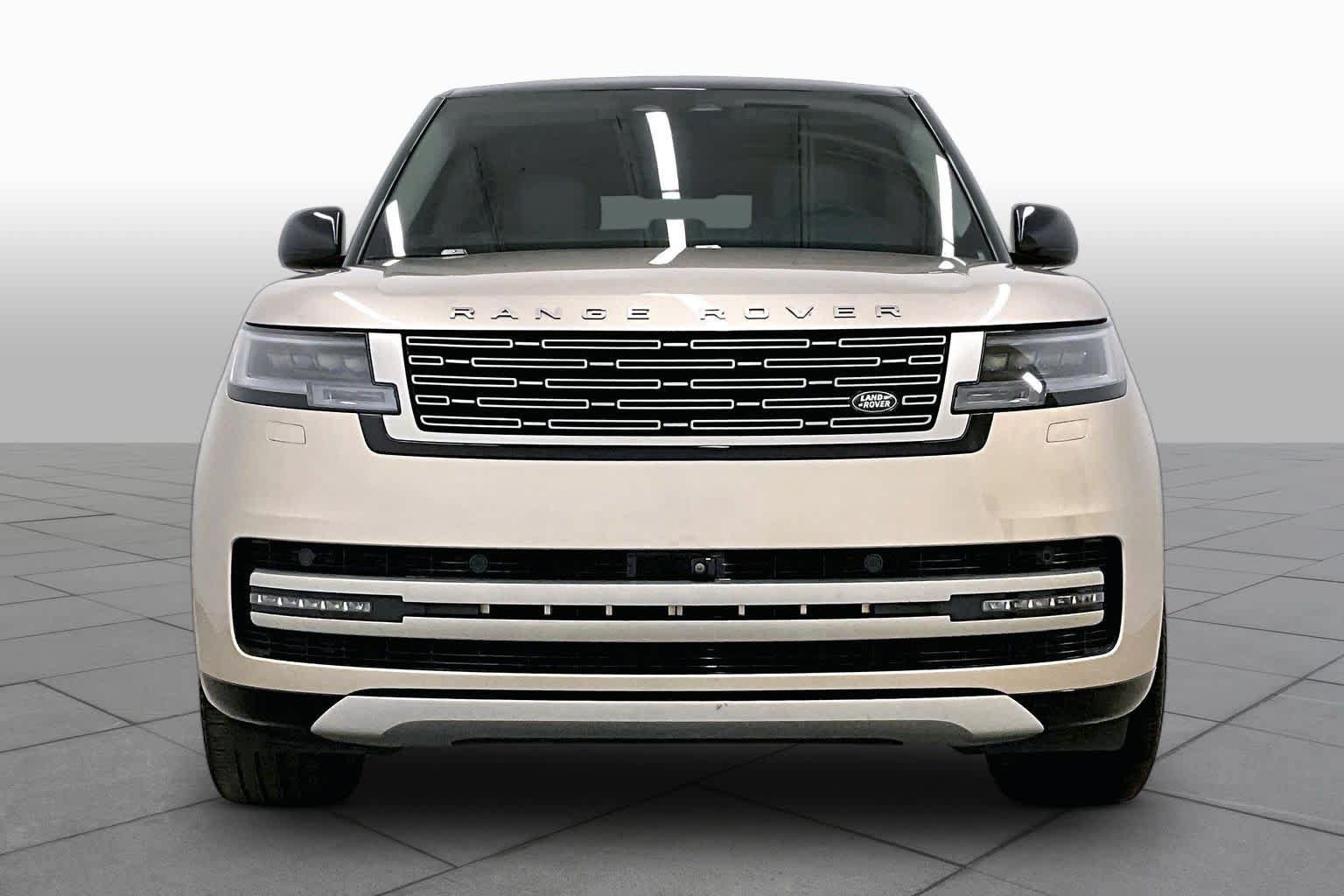 Used 2024 Land Rover Range Rover Long Wheelbase SE AWD/4WD image 4