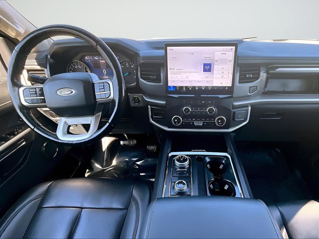 Used 2023 Ford Expedition Max XLT image 11