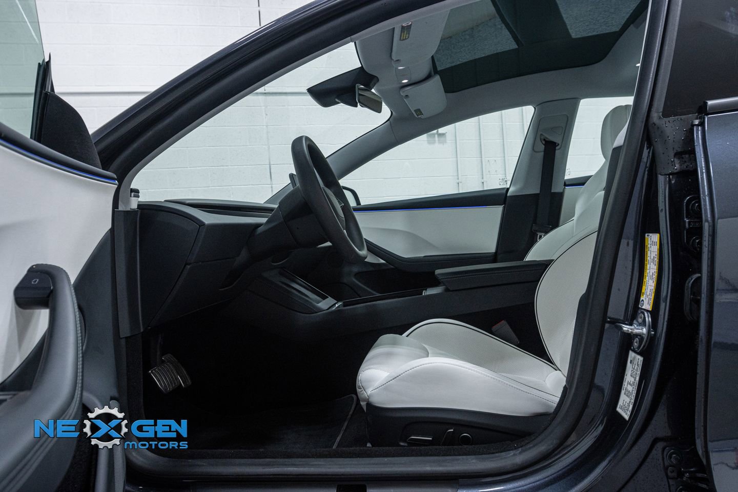 Used 2024 Tesla Model 3 Performance image 11