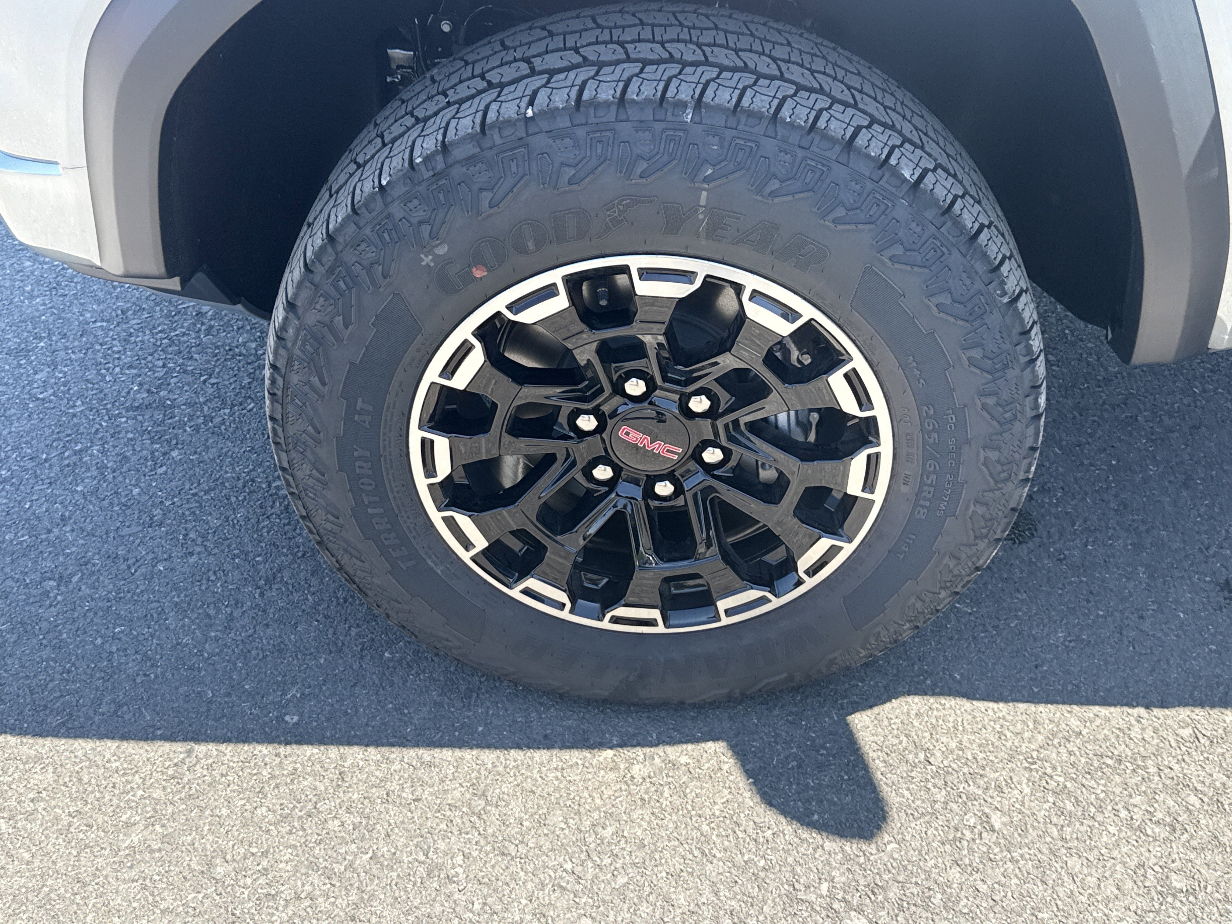 New 2026 GMC Canyon AT4 AWD/4WD image 10