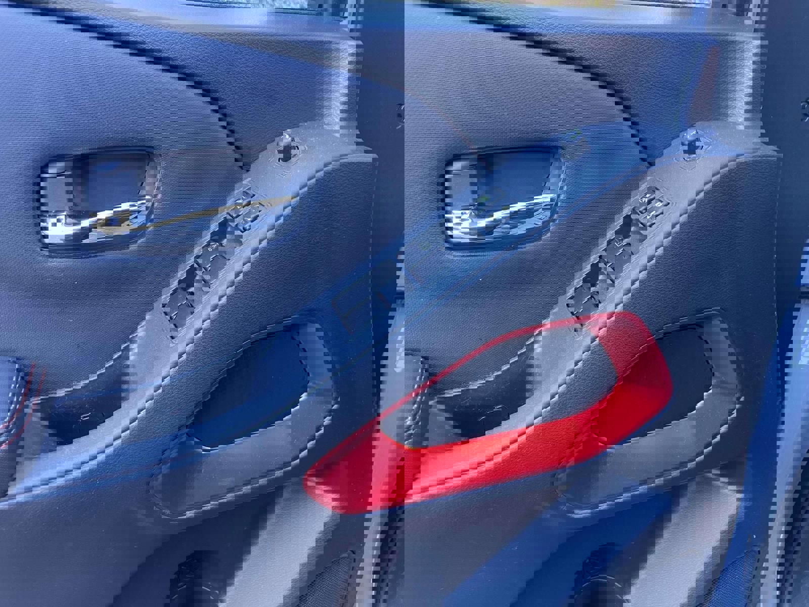 Used 2023 Nissan Frontier PRO-4X w/ Technology Package image 18