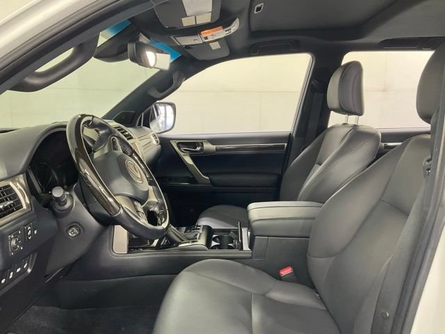 Used 2021 Lexus GX 460 Premium w/ Accessory Package AWD/4WD image 27