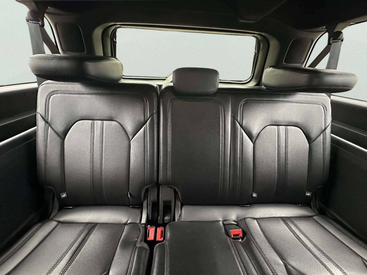 Used 2021 Ford Expedition Max Limited RWD image 17