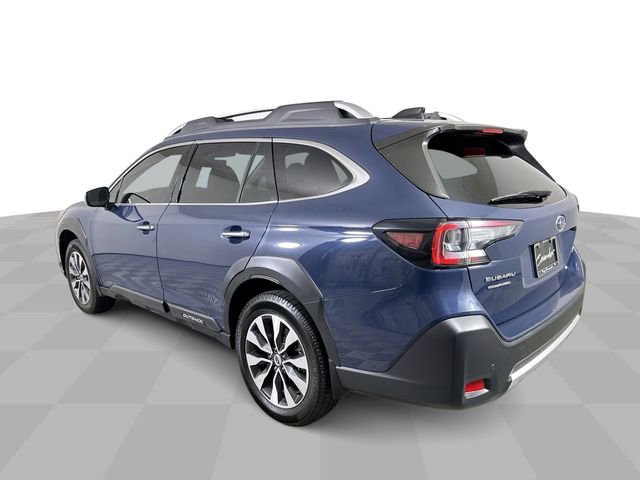 Used 2023 Subaru Outback Touring XT AWD/4WD image 6