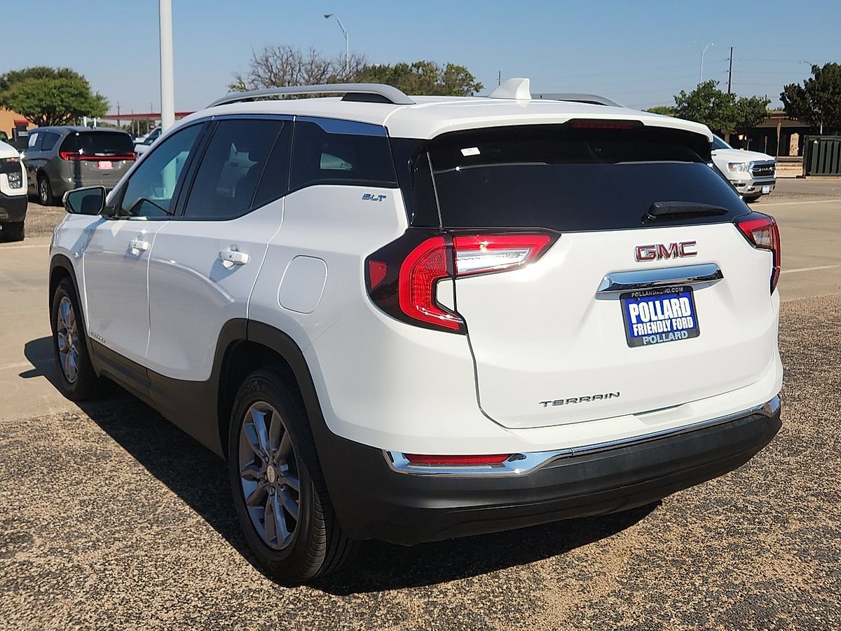 Used 2023 GMC Terrain SLT FWD image 2