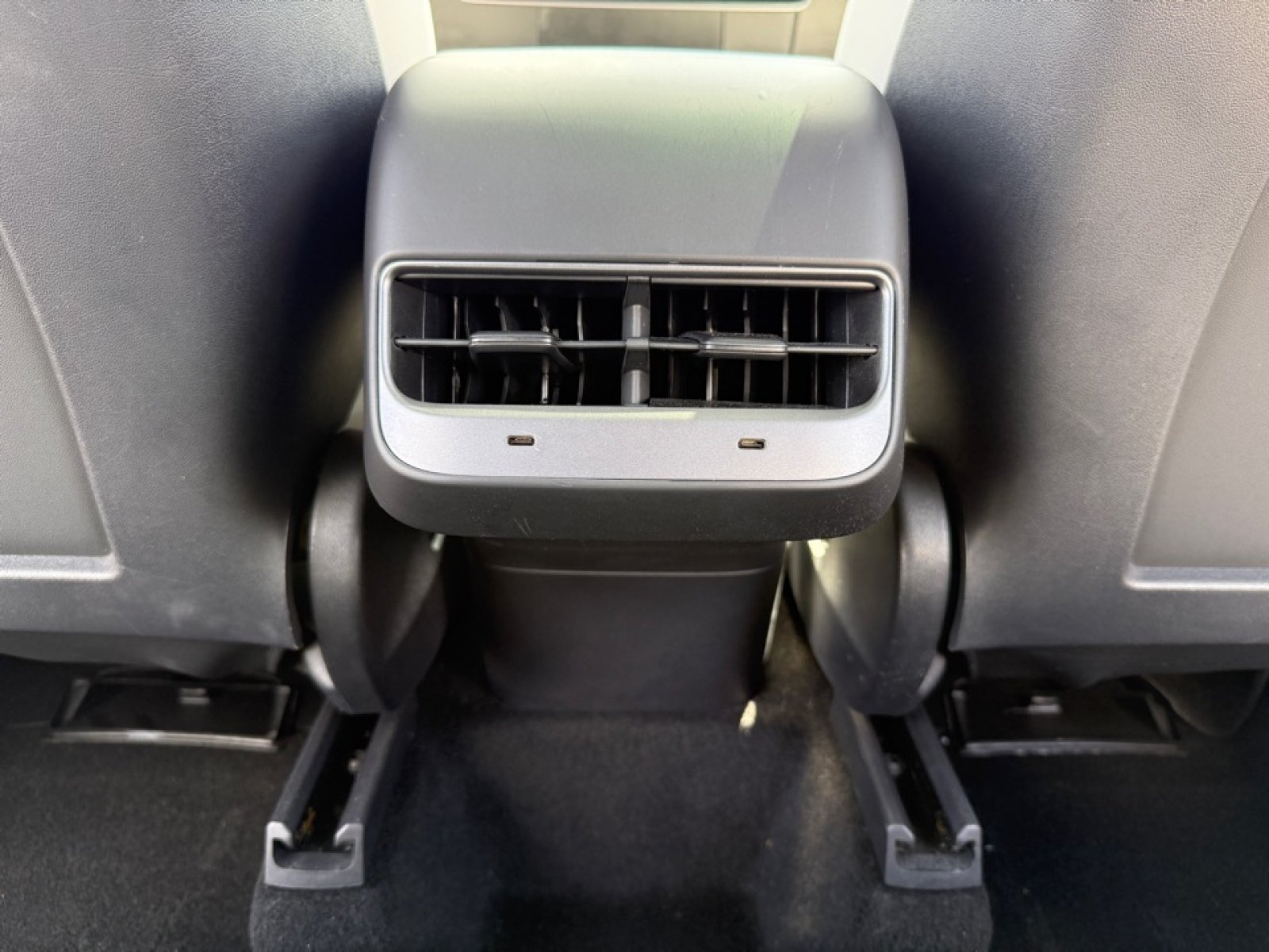 Used 2020 Tesla Model Y Long Range AWD/4WD image 29