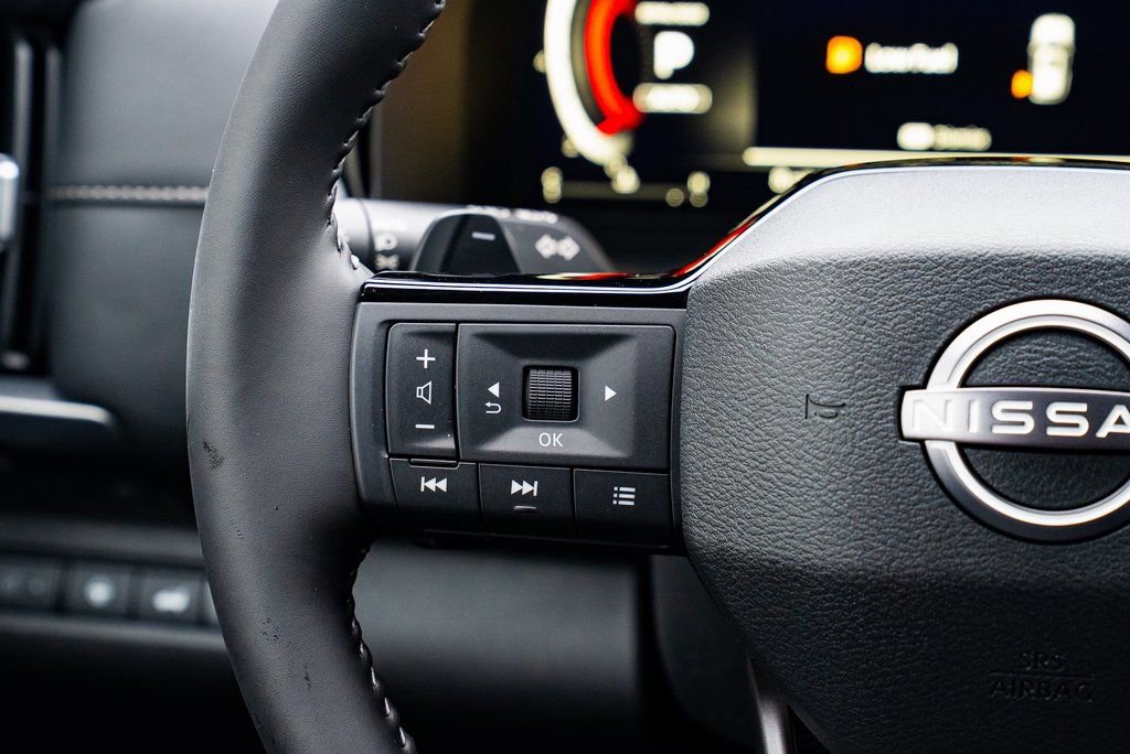 New 2026 Nissan Pathfinder SL image 16