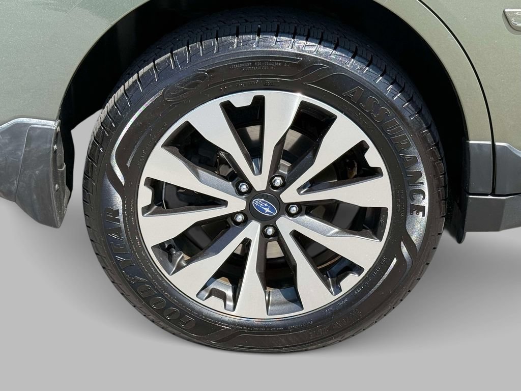 Used 2017 Subaru Outback 3.6R Limited AWD/4WD image 12