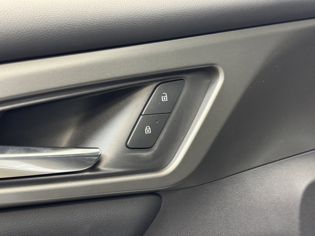 New 2026 Chevrolet Traverse LT w/ Sun and Wheel Package image 9