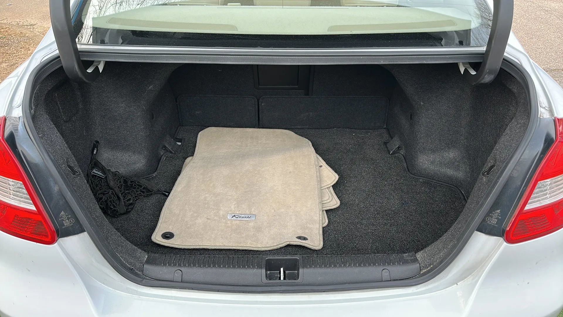 Used 2012 Suzuki Kizashi SE image 10