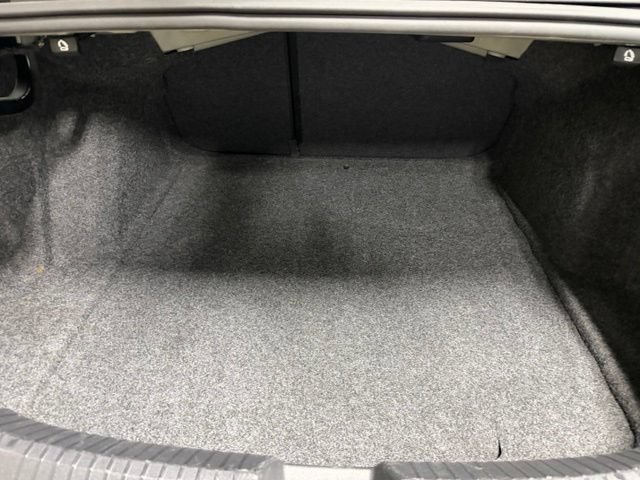 Used 2025 Volkswagen Jetta SE FWD image 19