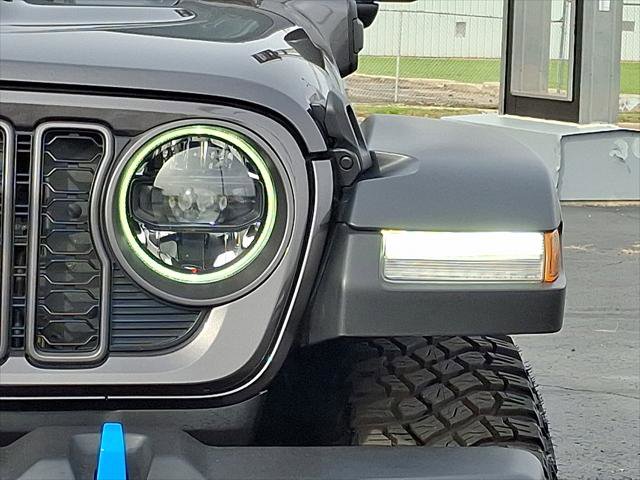 Used 2024 Jeep Wrangler Unlimited Rubicon 4xe AWD/4WD image 19