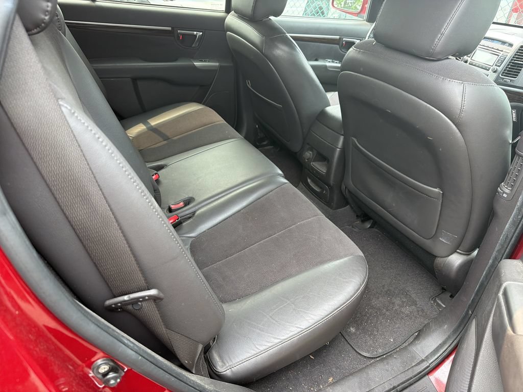 Used 2011 Hyundai Santa Fe SE AWD/4WD image 8