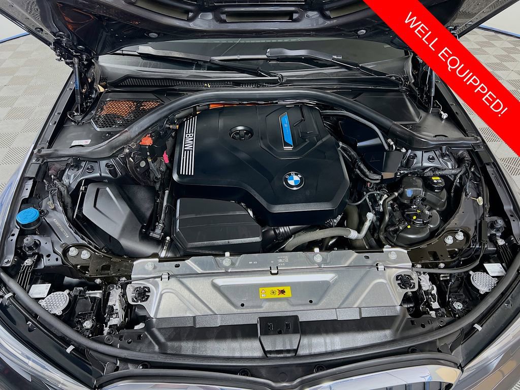 Used 2022 BMW 330e w/ Driving Assistance Package image 31