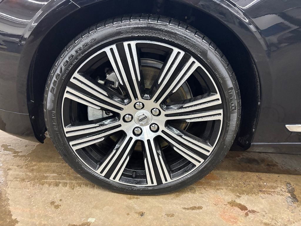 Certified 2025 Volvo S90 B6 Ultra w/ Lounge Package image 36