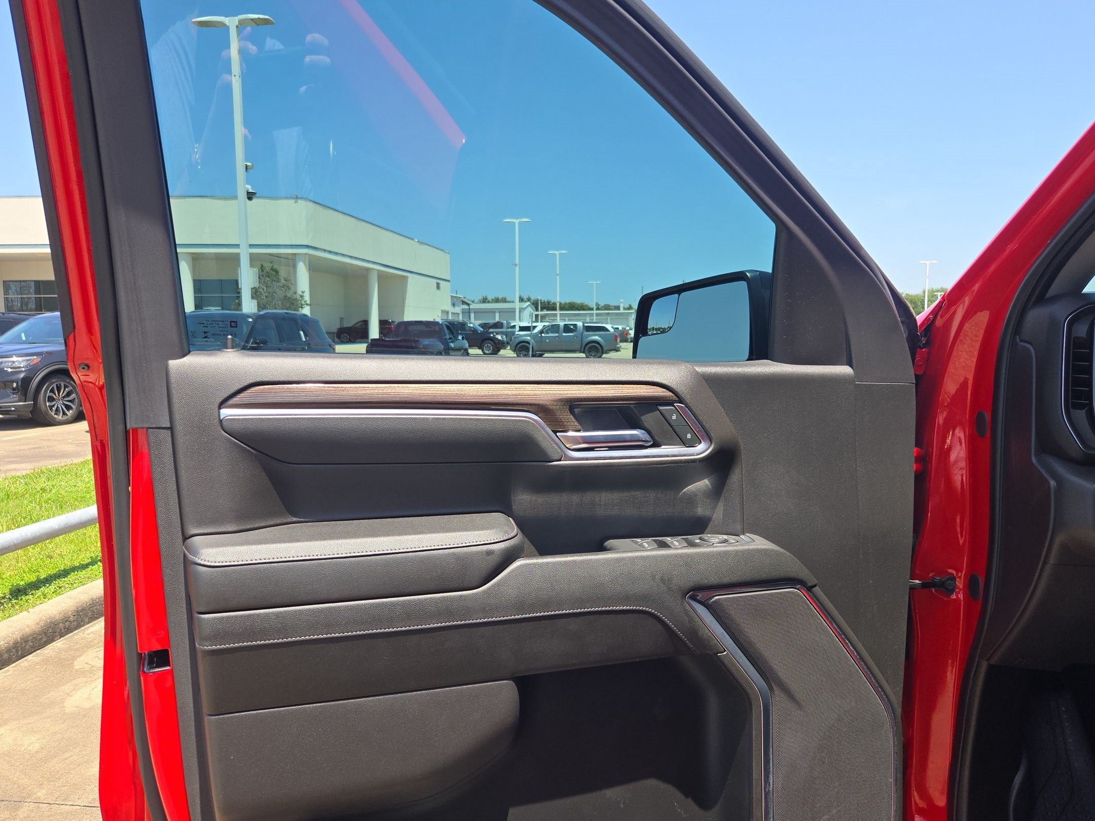 Used 2024 Chevrolet Silverado 1500 LT Trail Boss AWD/4WD image 13