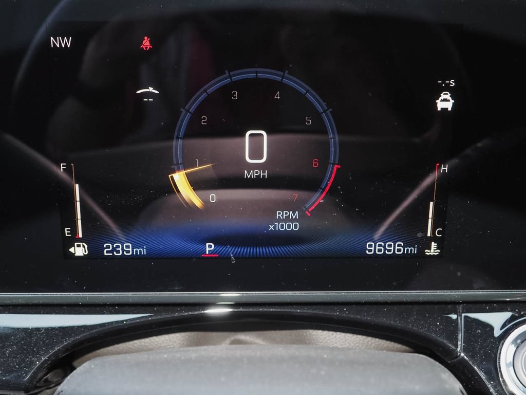 Used 2025 Chevrolet Trax RS w/ Sunroof Package FWD image 17