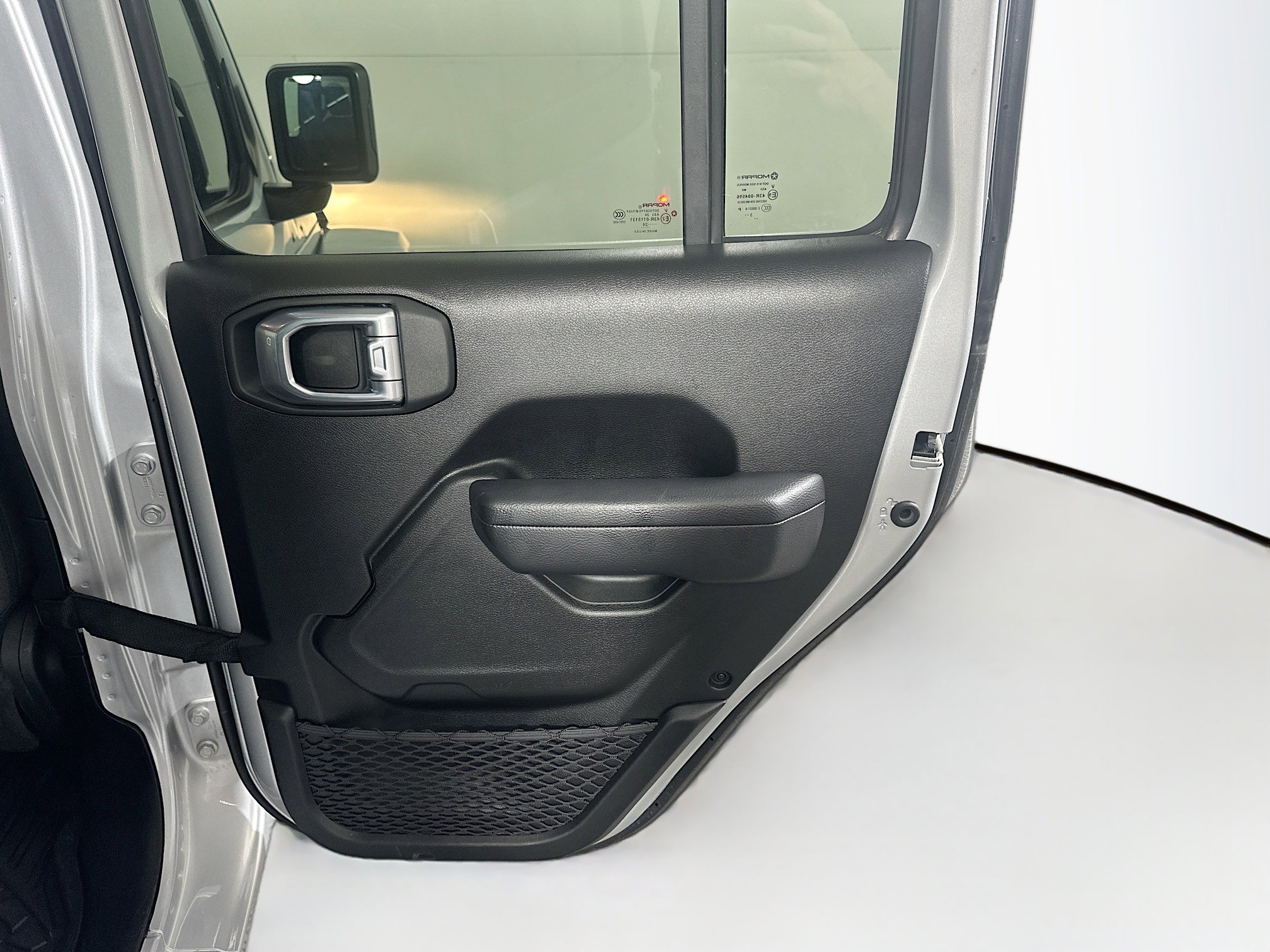 Used 2024 Jeep Wrangler Sport S image 27