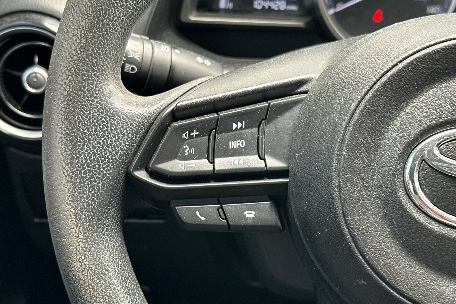 Used 2019 Toyota Yaris LE FWD image 24