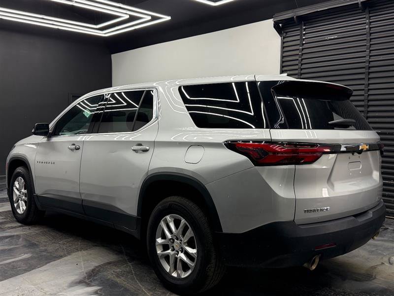 Used 2022 Chevrolet Traverse LS FWD image 4
