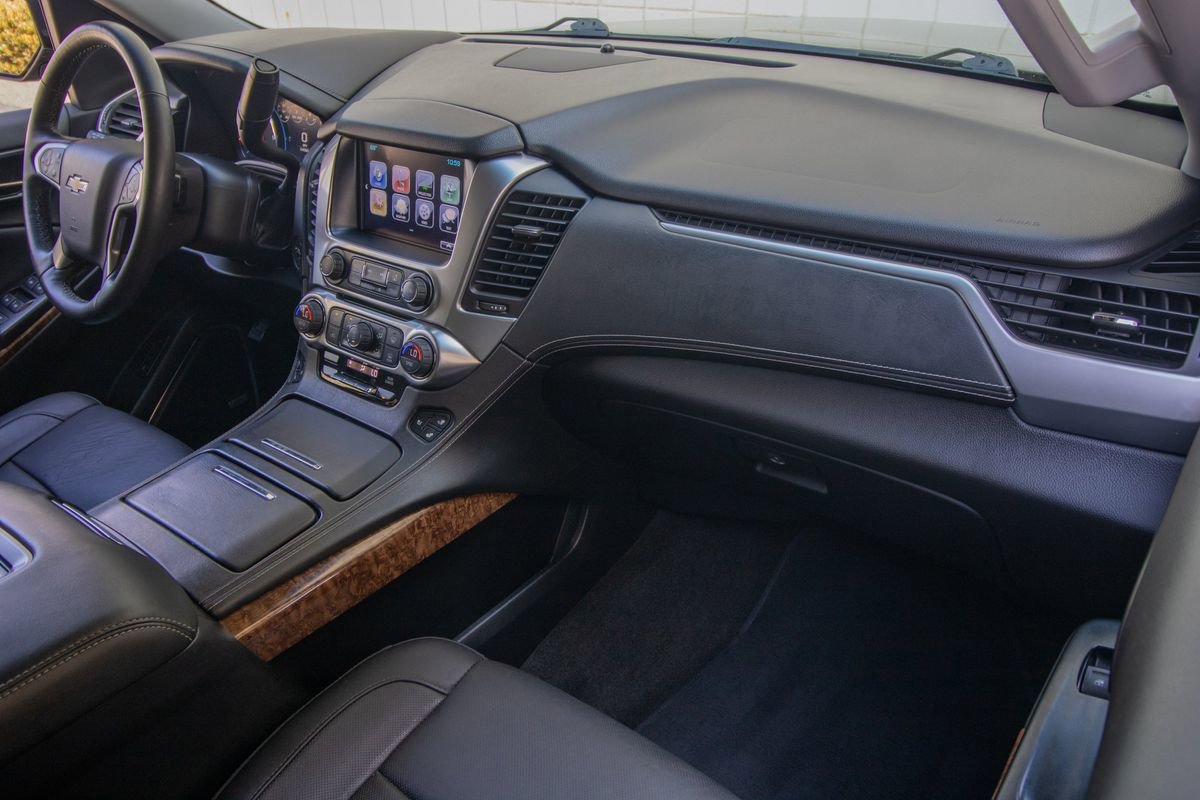 Used 2017 Chevrolet Suburban Premier AWD/4WD image 26