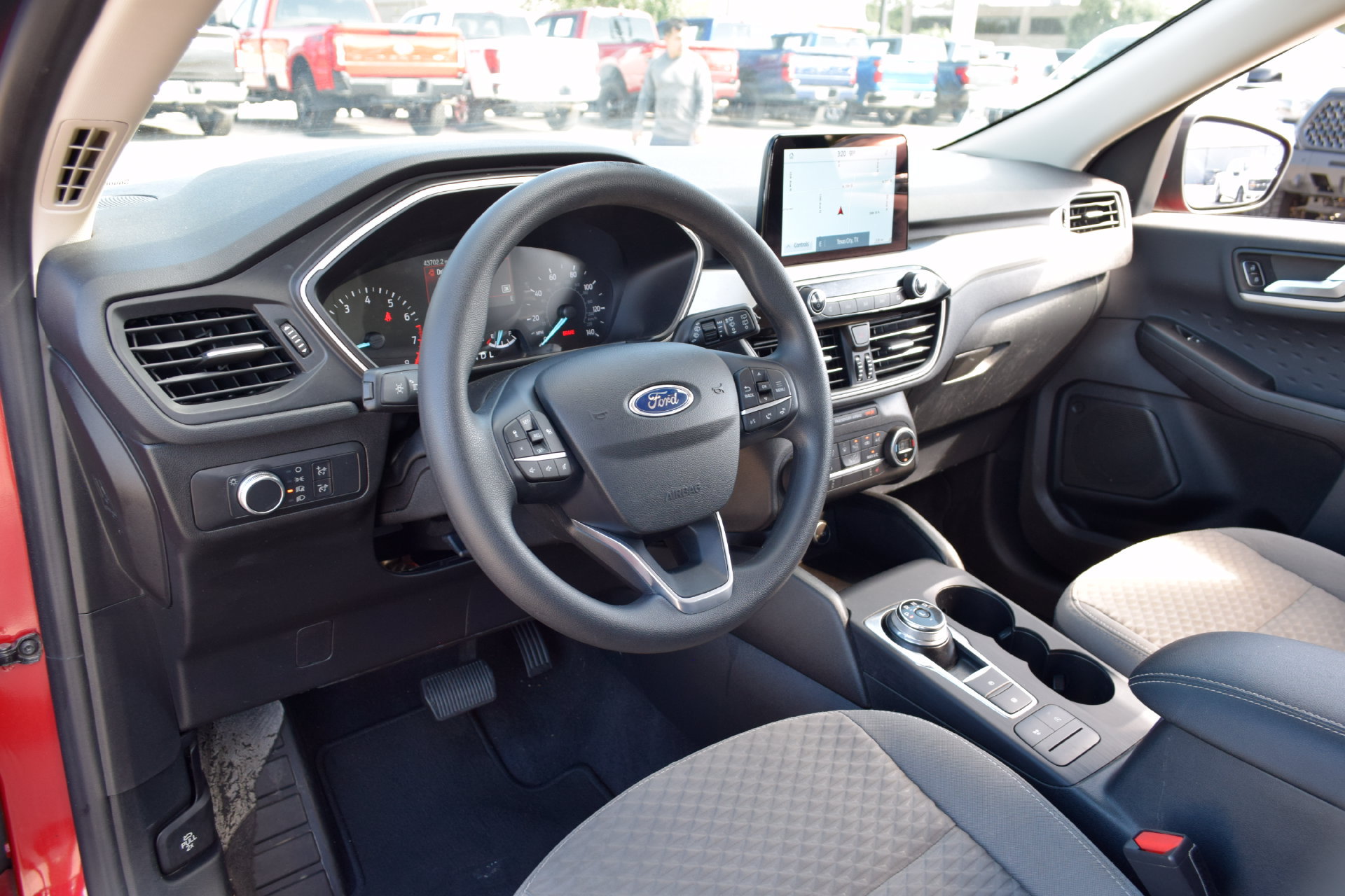 Used 2020 Ford Escape SE FWD image 14